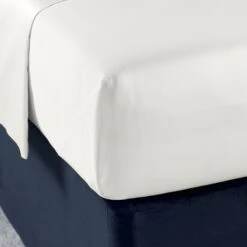 Easycare Percale Flat Sheet -Hotel Supply Store 2073 8 Zoom