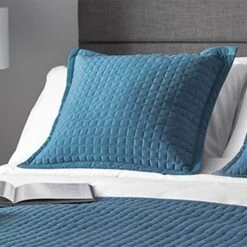 Crompton Cushion -Hotel Supply Store 2125 3 Zoom