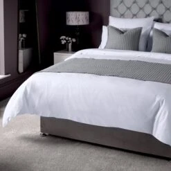 Luxury Organic Cotton 400 Thread Count Duvet Cover - White 14 Luxury Organic Cotton 400 Thread Count Duvet Cover - White -Hotel Supply Store 2220 6 Zoom