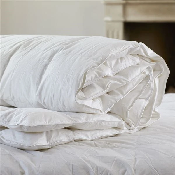 Luxury Goose Down Duvet - 4.5 Tog 3 Luxury Goose Down Duvet - 4.5 Tog