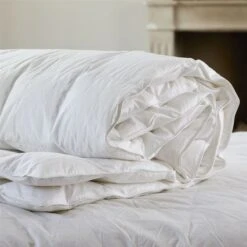 Luxury Goose Down Duvet - 10.5 Tog -Hotel Supply Store 2513 2514 2515 5 Zoom