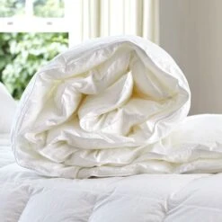 Luxury Goose Down Duvet - 10.5 Tog -Hotel Supply Store 2513 2514 2515 7 Zoom