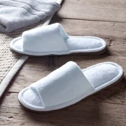 Washable Slippers With Open Toe - White